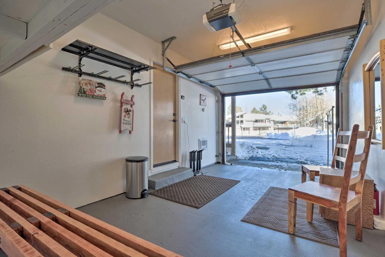 Epic Getaway With Shared Pool, Hot Tub Hébergement de vacances Mammoth Lakes