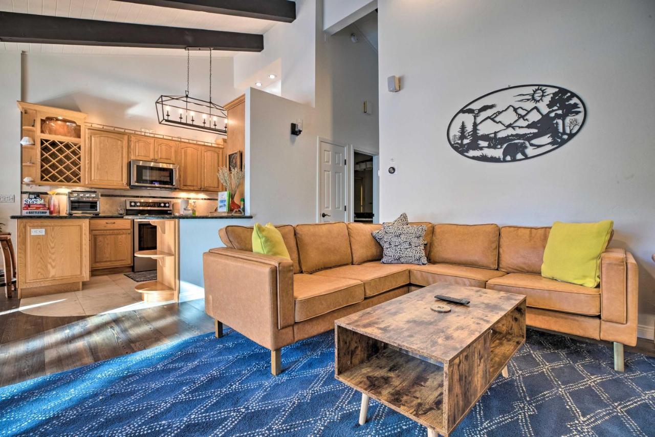 Epic Getaway With Shared Pool, Hot Tub Mammoth Lakes